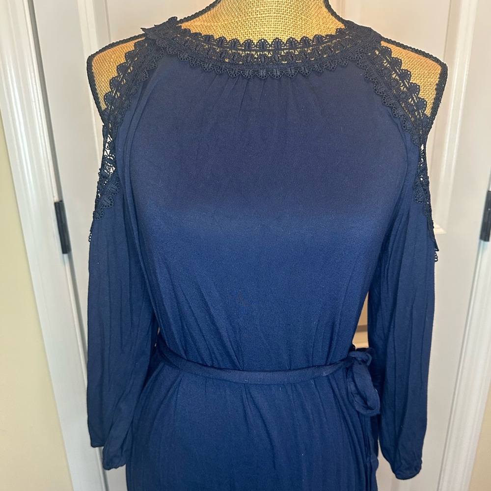 Ivanka Trump Navy Lace Outlined Cold Shoulder Dress size small